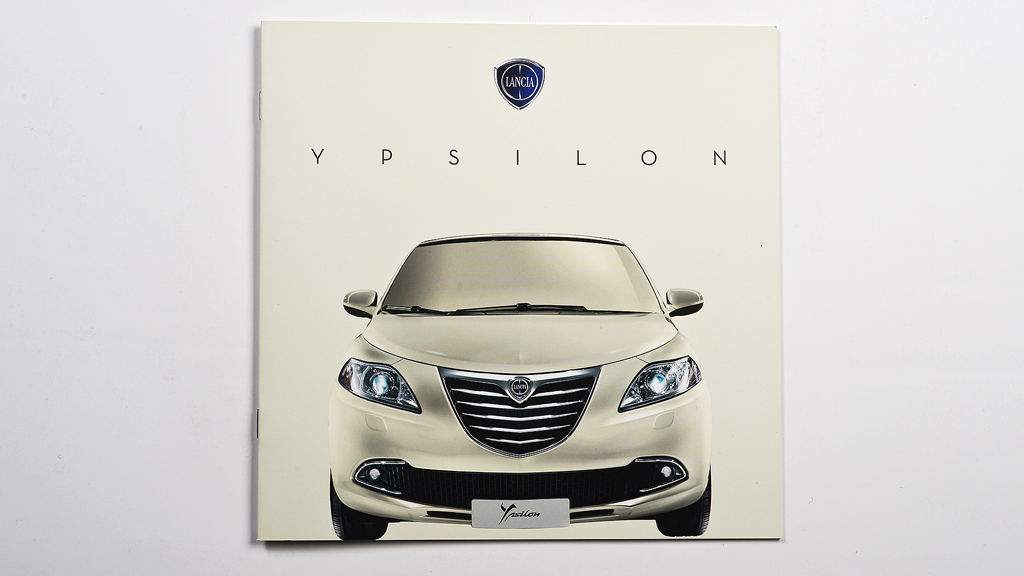 LANCIA YPSILON 01